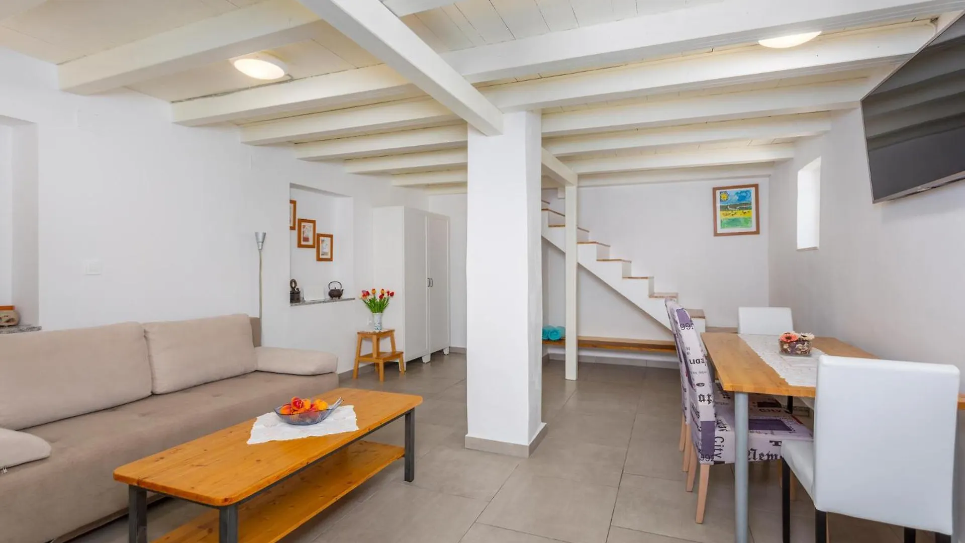 Holiday home Gorgeous Home In Draga Bascanska With Wifi Croatia